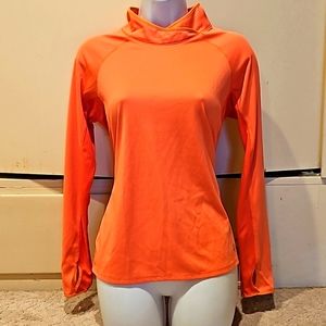 Women’s Cabelas Guide Wear Orang Shirt.    Size Small